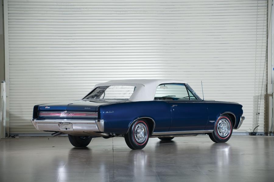  Pontiac GTO Convertible 1964 года  (фото 8 из 17)